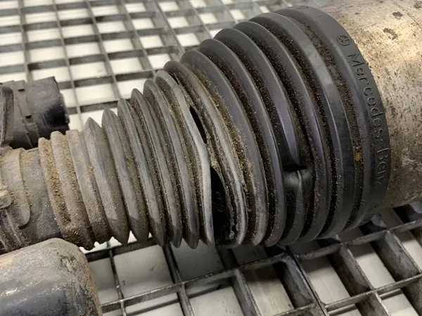 Fram Höger Stötdämpare Mercedes CLS 3.0 image 2