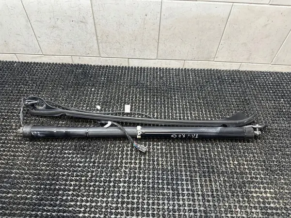 VW Touareg II 7P Actionneur de hayon image 1