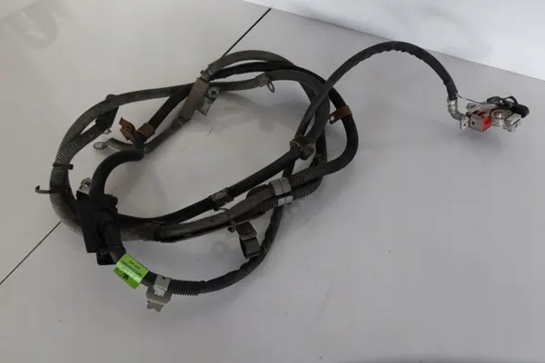 Mercedes W204 Pyrotechnische klem OEM 2044405736-1 image 2