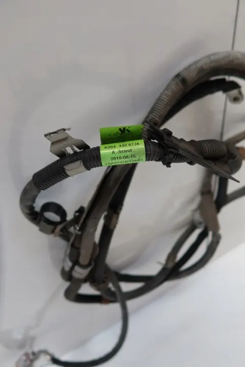 Mercedes W204 Pyrotechnische klem OEM 2044405736-1 image 3