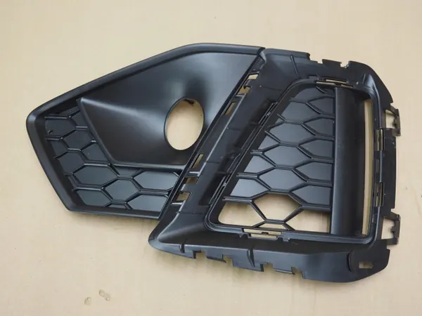 Grille de pare-chocs droit OEM 8W0807682AM Audi A4 B9 image 4
