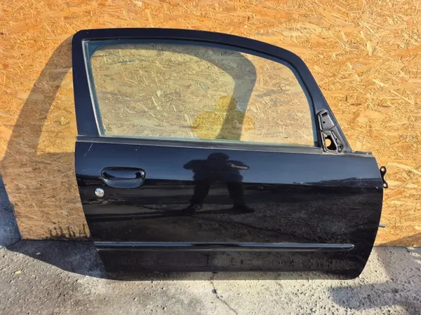 Puerta delantera derecha Mitsubishi Colt VI VII Lift Z30 OEM image 2