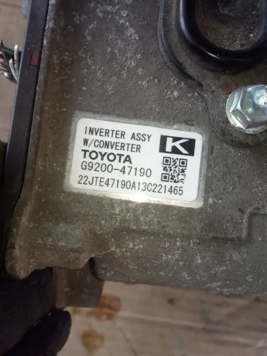 Toyota OEM G9200-47190 Inverter för Auris II Hybrid image 3