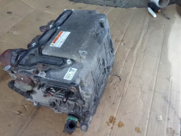 Toyota OEM G9200-47190 Inverter för Auris II Hybrid image 6