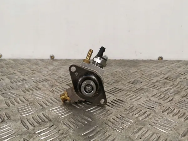 Bomba de inyección OEM 8417053878733 para Seat Arona image 2