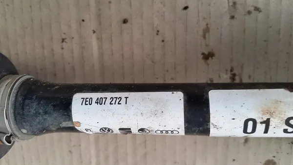 Höger fram axel VW T5 2.0 TDI image 4