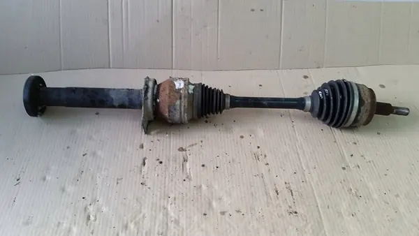 Höger fram axel VW T5 2.0 TDI image 5