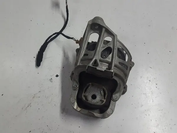 AUDI Q7 II 3.0 TDI Engine Mount 4M0199371C image 2