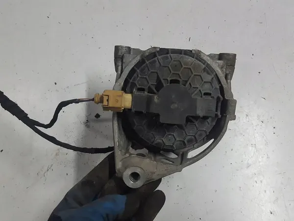 AUDI Q7 II 3.0 TDI Engine Mount 4M0199371C image 3