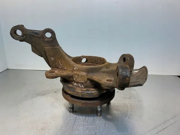 Cubo de roda dianteira Hyundai i40 OEM FBZ23712 - Usado image 3