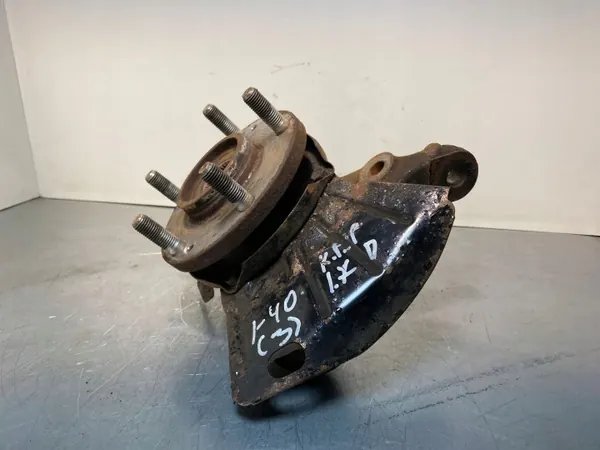 Cubo de roda dianteira Hyundai i40 OEM FBZ23712 - Usado image 4