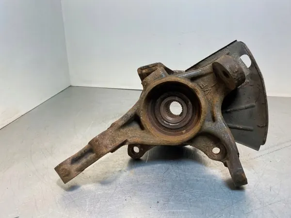 Cubo de roda dianteira Hyundai i40 OEM FBZ23712 - Usado image 7