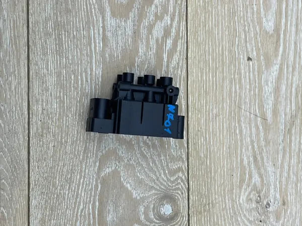 Audi Q5 Fjädringsventilblock OEM 80A616013A image 2