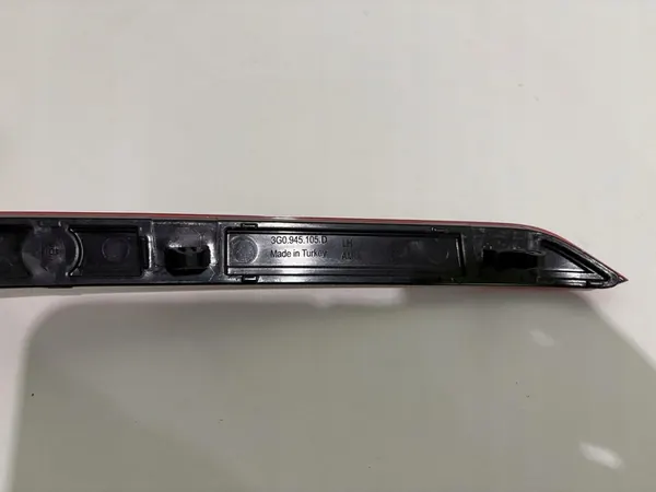 Takapuskuriheijastin V Volkswagen OE 3G0945105D image 3