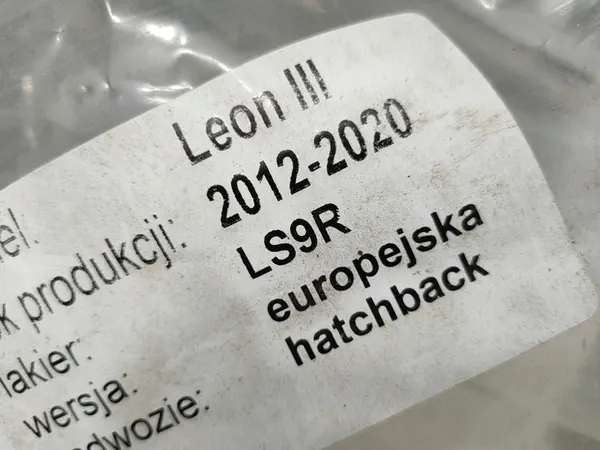 SEAT LEON III 5D Bränsletanklock LS9R Diesel image 6