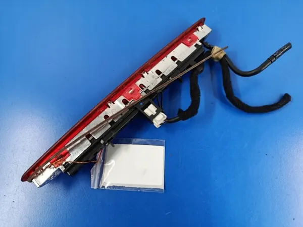 Fiat Grande Punto Drittes Bremslicht OEM 2122000407 image 3