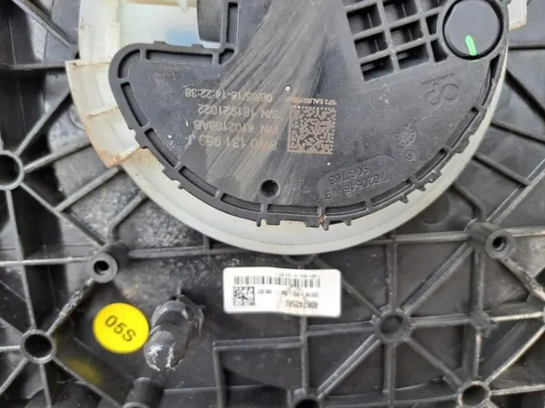 Audi A4 A5 B9 AdBlue-tank OEM 8W0131878BH image 5