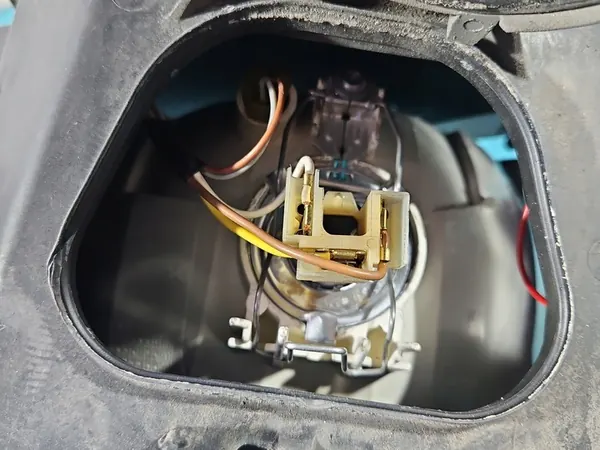 Farol esquerdo VW Transporter T5 image 10