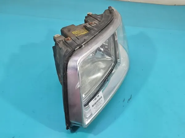 Farol esquerdo VW Transporter T5 image 3