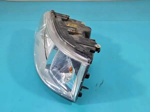 Farol esquerdo VW Transporter T5 image 4