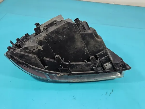 Farol esquerdo VW Transporter T5 image 8