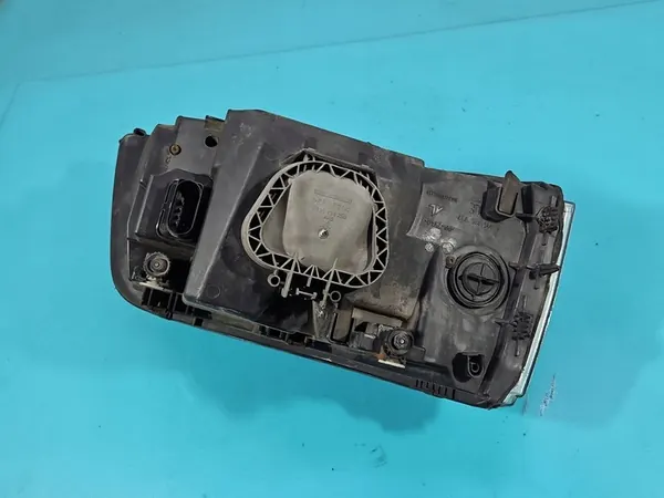 Farol esquerdo VW Transporter T5 image 9