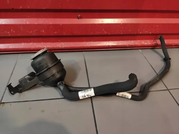 Réservoir de direction Audi A8 D4 3.0 TDI OEM A8D4 image 2