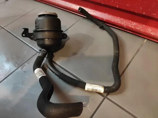 Réservoir de direction Audi A8 D4 3.0 TDI OEM A8D4 image 4