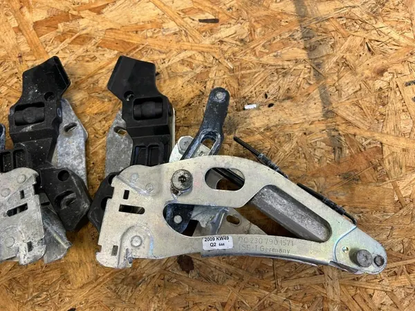 OEM A2307901471 Dachscharnier-Aktuator rechts Mercedes SL R230 image 4