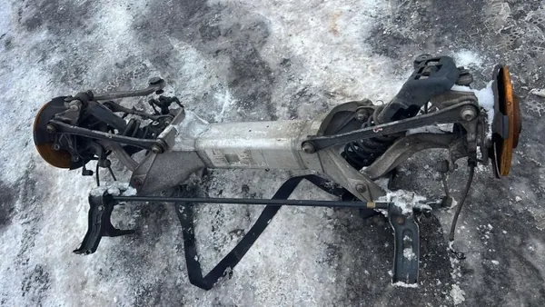 Citroën DS7 Crossback achteras OEM 9817524080 image 5