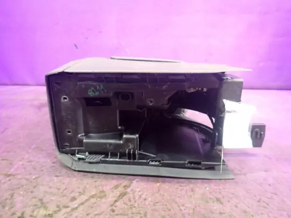 VW Jetta V III Käsinoja OEM Zawada-362811- Käytetty image 7