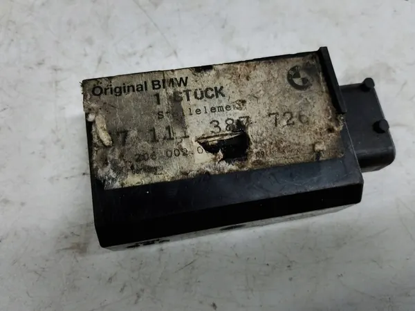 BMW E36 Z3 E34 Låsaktuator 8353012 image 3