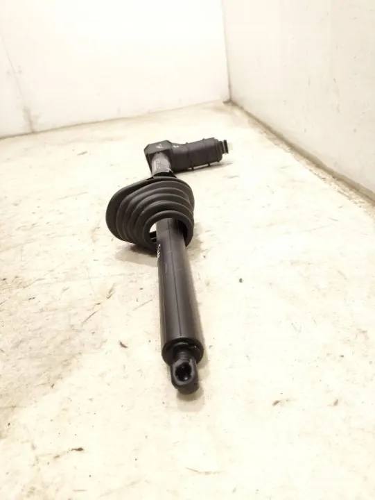 BMW OE 7487576 takaluukun vaimennin i4 2023 image 3