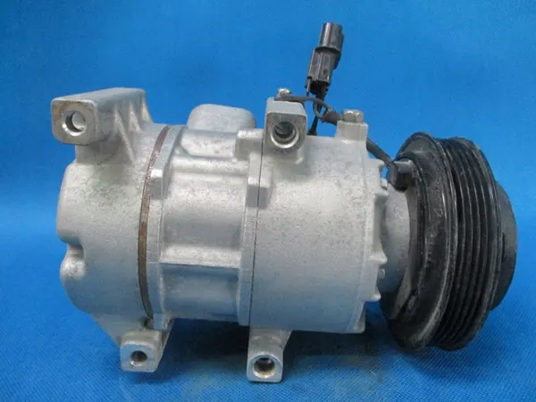 Compresseur de Climatisation Hyundai Kia 1.6 1.7 OEM 97701H8300 image 2