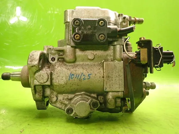 Audi 80 B4 inspuitpomp OEM 028130109L 0460404992 image 2
