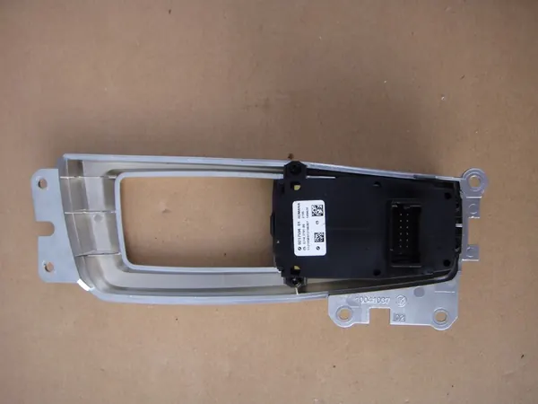 BMW F10/F11 Handremknop 9217594 image 4