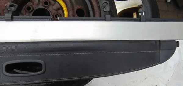 Store de coffre Kia Carens 3 OEM KCIII3 image 3