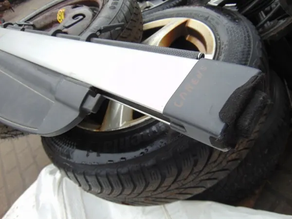 Store de coffre Kia Carens 3 OEM KCIII3 image 6