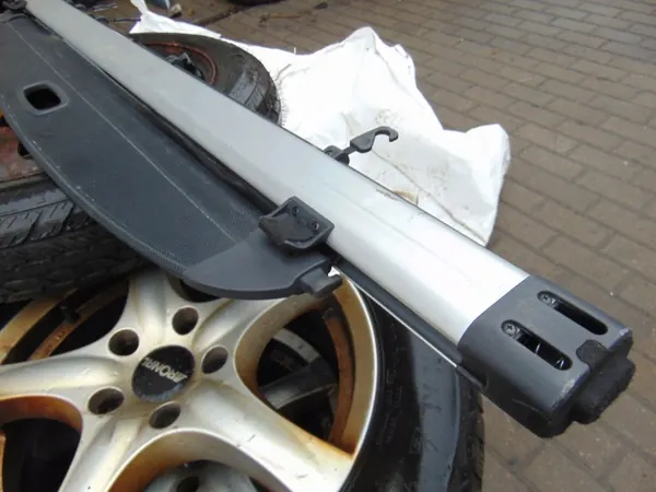 Store de coffre Kia Carens 3 OEM KCIII3 image 8