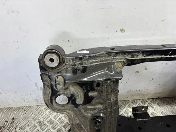 Peugeot 3008 Hinterachsschwinge OEM 9846596080 image 3