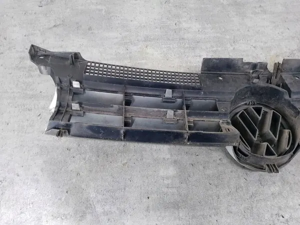 Griglia anteriore VW GOLF IV 1J0853651H 1J0853655G image 3