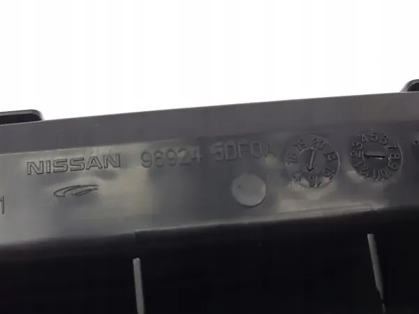 Cinzeiro Infiniti Q30 OEM 969245DF0A - Usado image 5