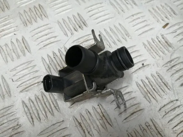 Válvula Filtro Combustible Renault Captur II 1.6 OEM 5T45774 image 2