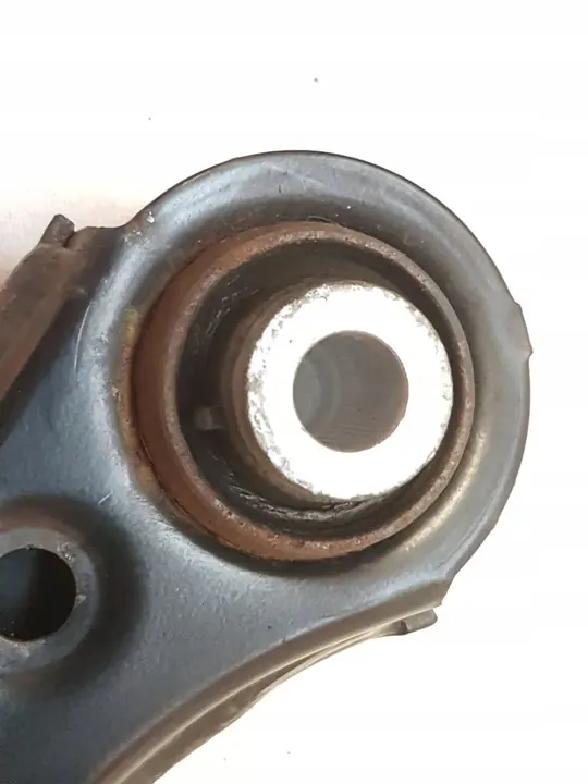 Toyota RAV 4 (XA50) 2022 Braccio di controllo superiore posteriore destro image 4