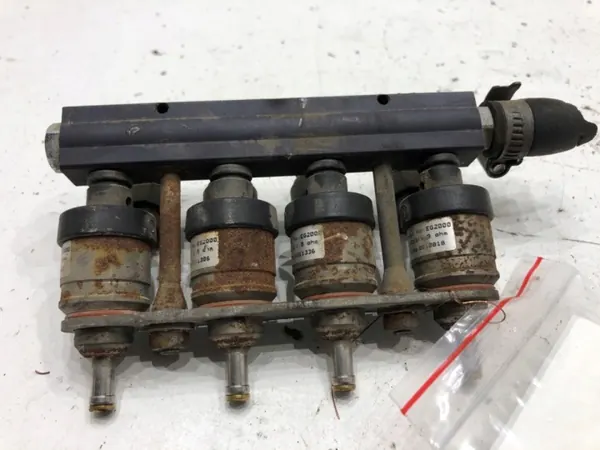 Inyector GLP OEM 67R-010086 - Estado Usado image 3
