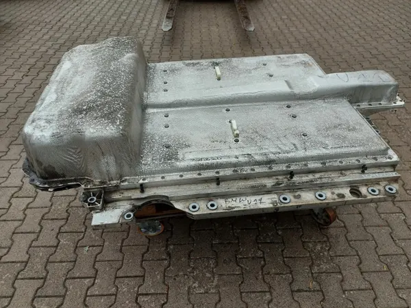 BMW OEM 8858090 Accu 66,45kWh voor iX1 X1 U11 image 4