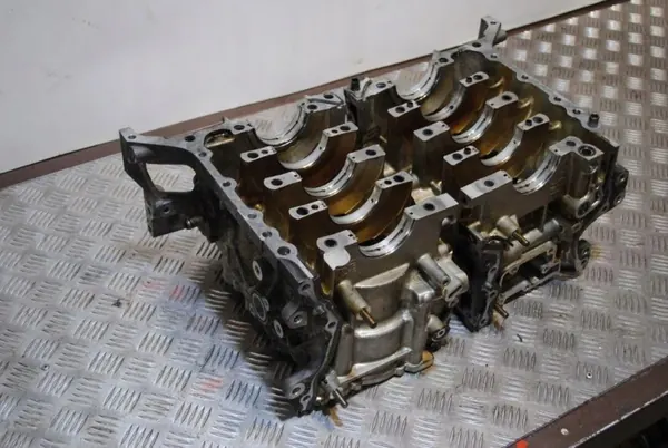 Bloque motor Subaru Outback OEM R173673 - Usado image 3