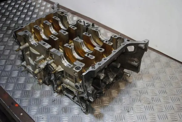 Bloque motor Subaru Outback OEM R173673 - Usado image 6