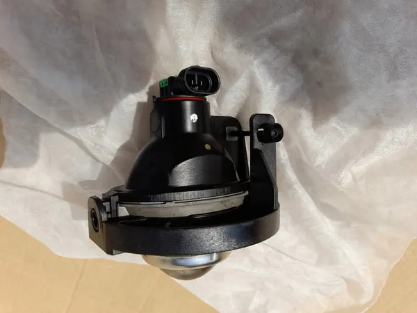 Farol de Neblina Mopar 5182021AB image 3