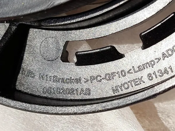 Farol de Neblina Mopar 5182021AB image 5